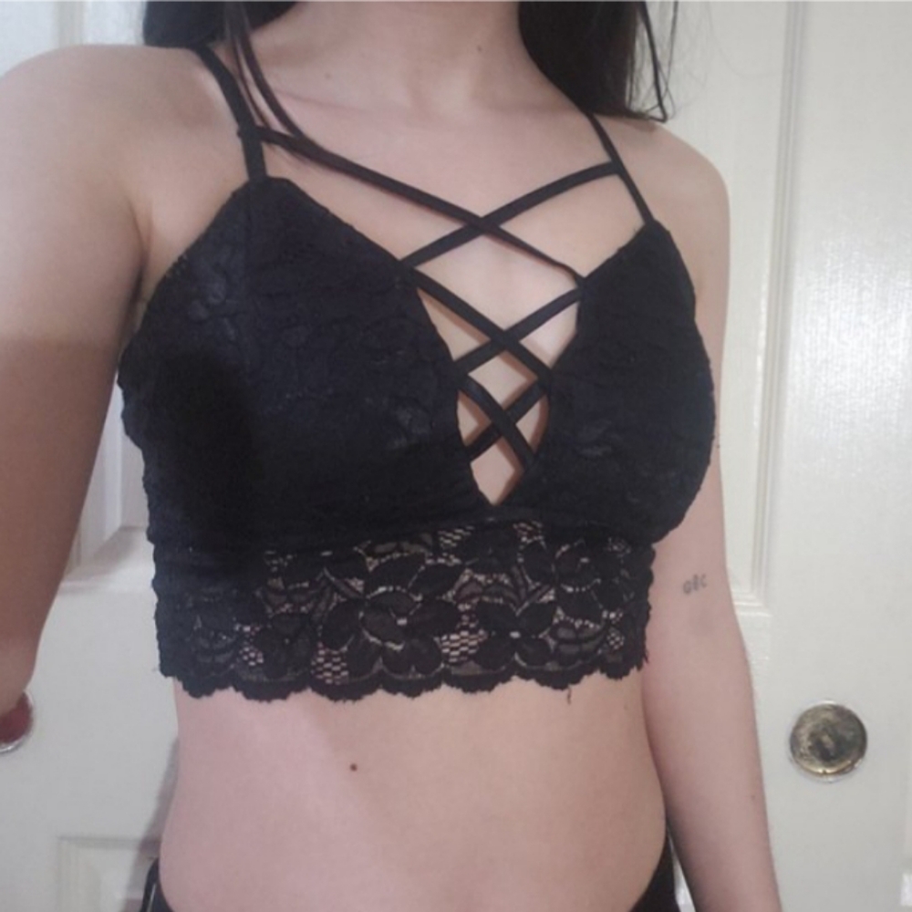 Black lace bralette/ top